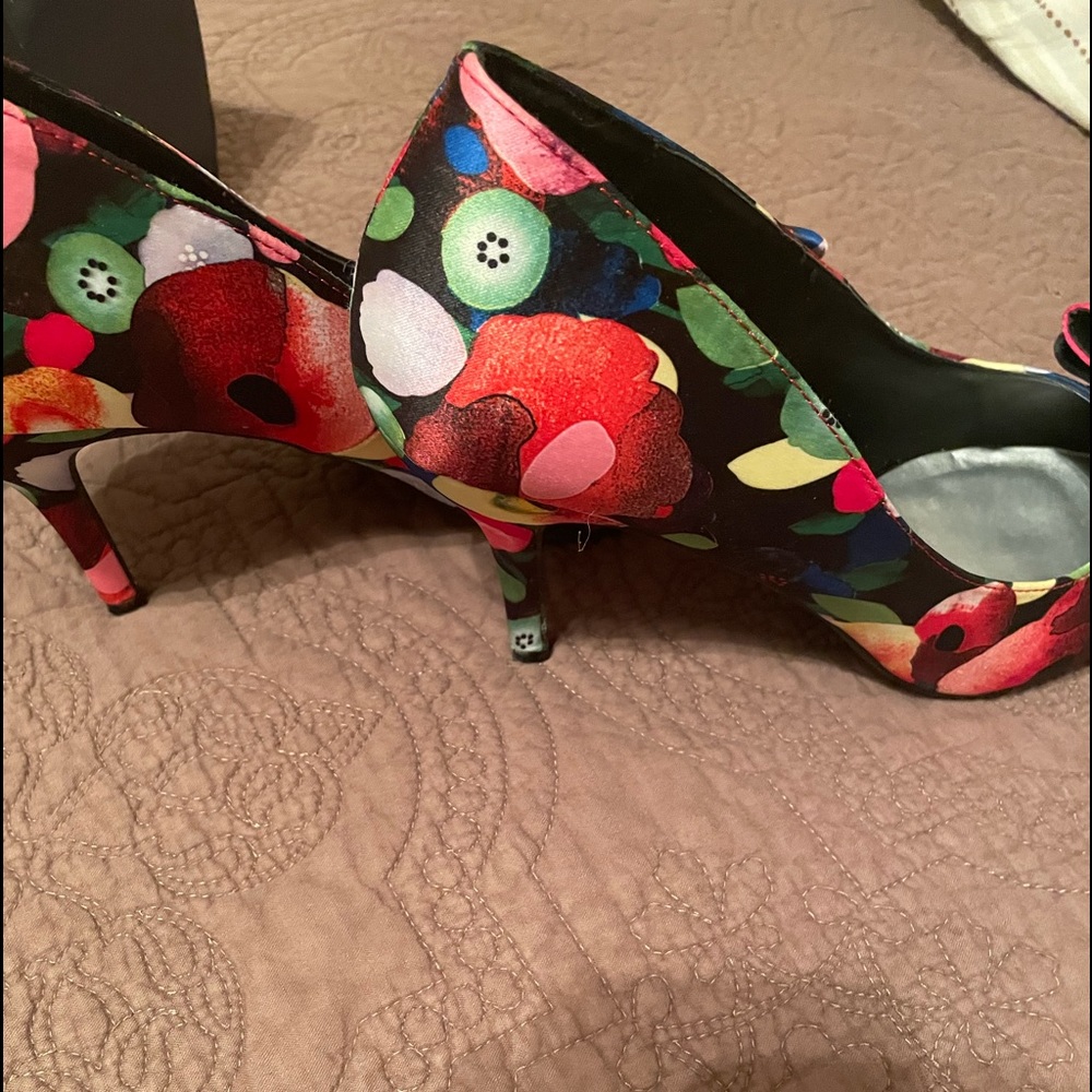 Multi Color Heels 👠